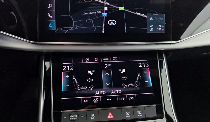 
								Audi Q8 45 TDI quattro tiptronic Sport full									