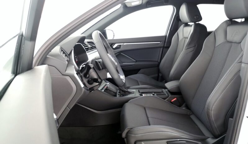 
								Audi Q3 SPB 35 TDI S tronic Identity Black full									