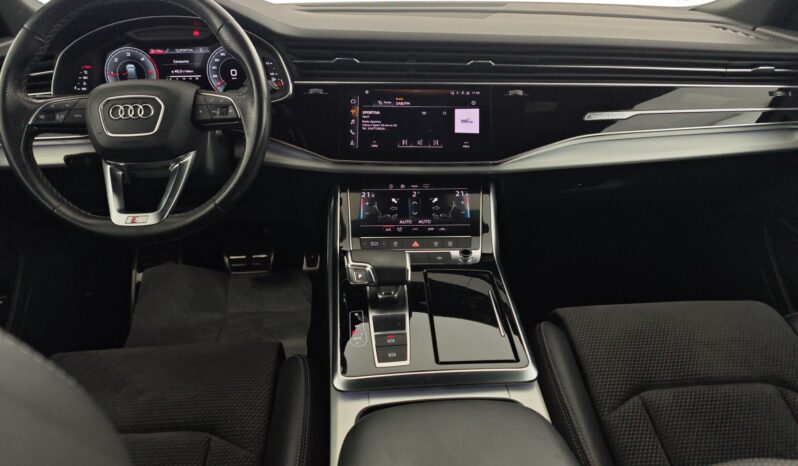 
								Audi Q8 45 TDI quattro tiptronic Sport full									